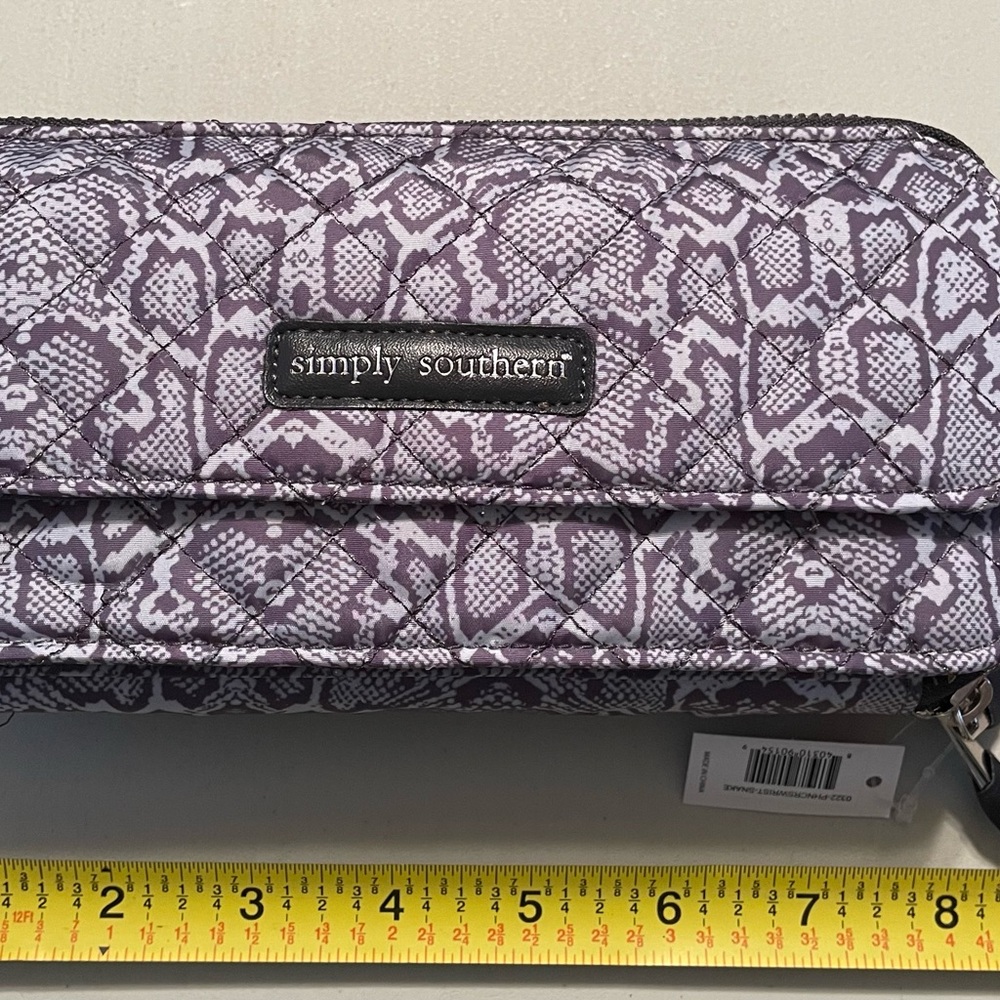 Simply Southern Snakeskin Quilted Wallet Wristlet phone Holder NWT